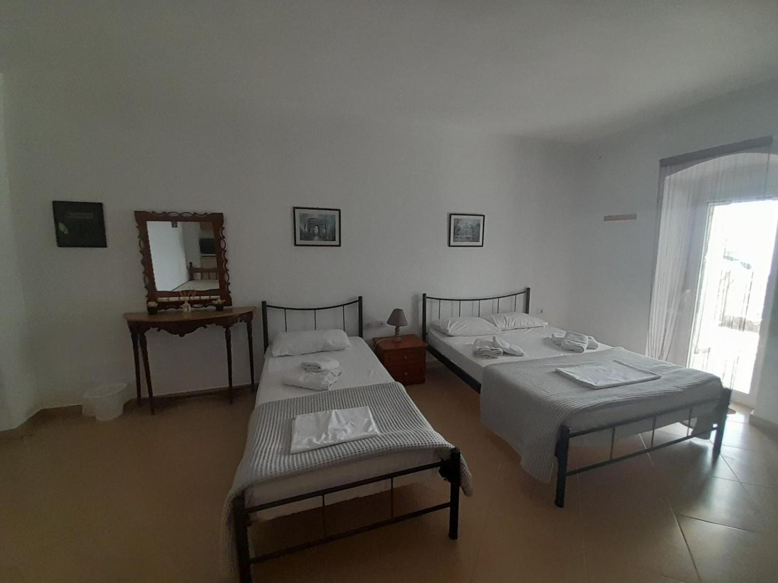Sofia'S Rooms Himare Eksteriør bilde
