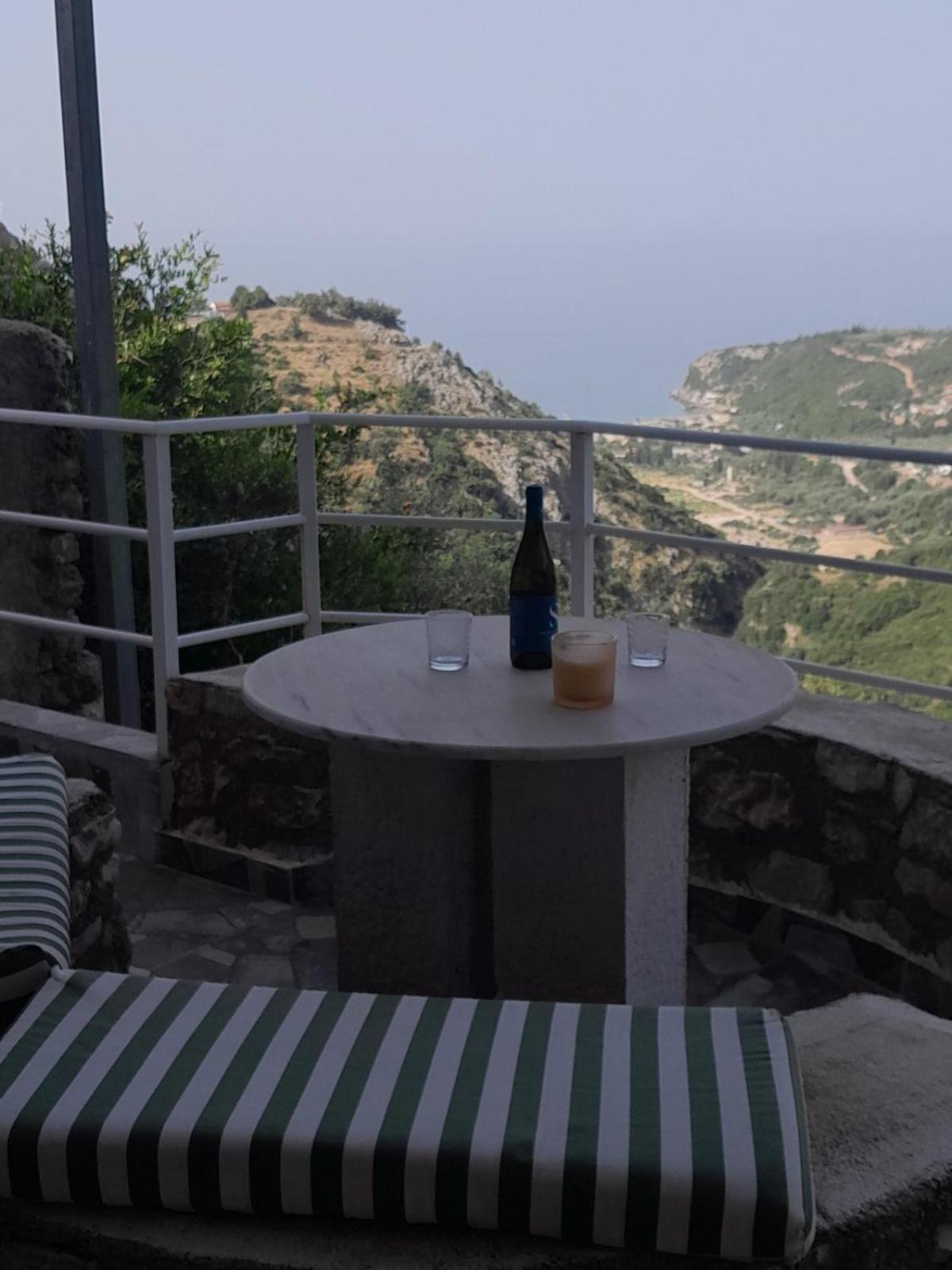 Sofia'S Rooms Himare Eksteriør bilde